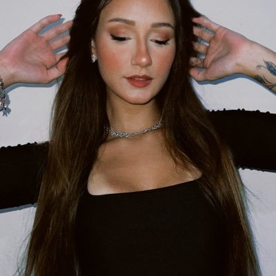 raissallopez's profile picture. ♋︎|| ✨🧜🏻‍♀️🌊 https://t.co/NX0rDKkcXX