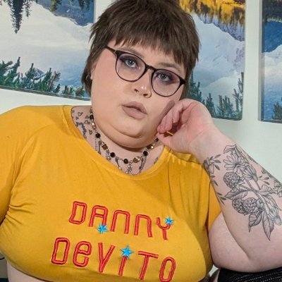 WoodsKinkCafe's profile picture. ✨professional fatass / clip maker & feedee / ur cute hedonist next door / enby (they/them), BBW by trade🐷✨
customs: woodsgotfunding@gmail.com