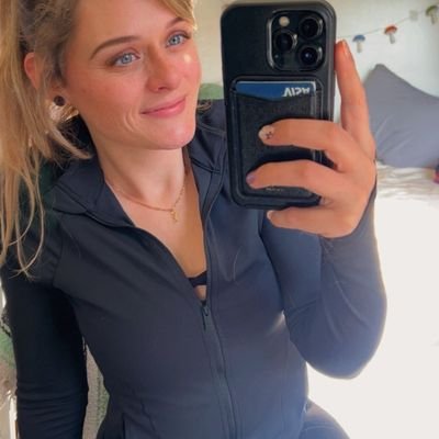 elleana_brad's profile picture. Family over all 💫❤️
 🏵️