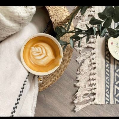 bint_abdalaziz1's profile picture. خَلفْ الصّبرْ أشياء جَميلة تُنتظَر ..