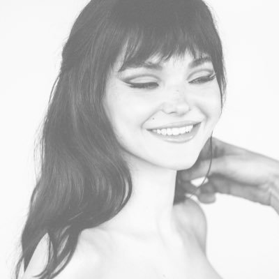 clovesatin's profile picture. Portfolio of an orchid: 𖣦 satin skirt • heart—locket. 𐀶 “She wears the moonlight like lingerie.” 22° ملاكᆞ⛾ the pearl femme: wild spirit ⋆ an italian summer.