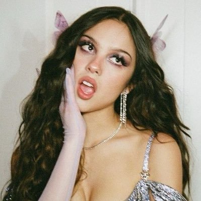 yoonstable_'s profile picture. born to be a fangirl, forced to work