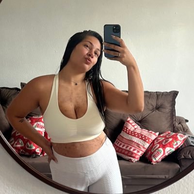 anniekatarine_'s profile picture. Ao verme que primeiro roeu as frias carnes do meu cadáver, dedico como saudosa lembrança essas memórias póstumas. - Machado de Assis.