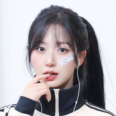 yoongicollect's profile picture. collecting my pretty boys ♡