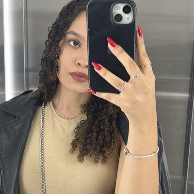 maariaclas's profile picture. 333 🐚