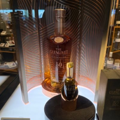 vusinies's profile picture. 