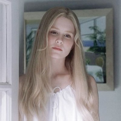 lopfie's profile picture. 