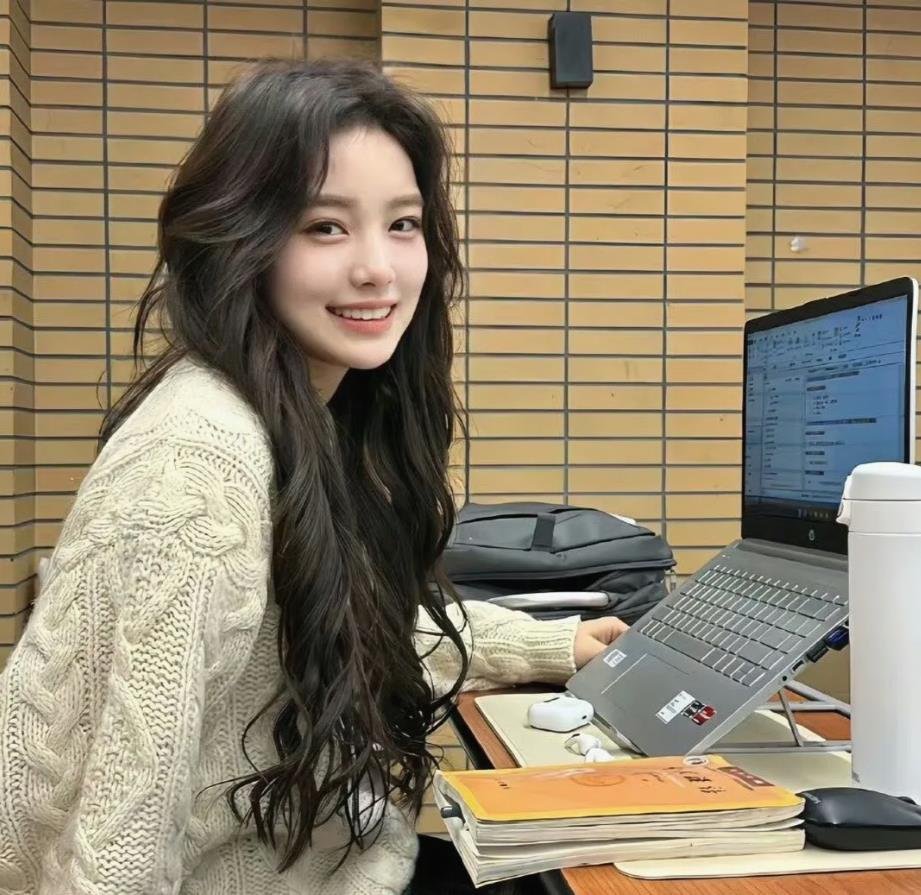 PeddiRa31448162's profile picture. 29歳 / 153cm / 43kg / シングル / 仕事の合間にゲームしてる看護師