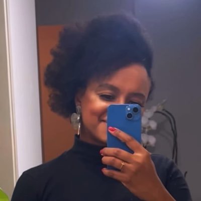 aninhaadeassis's profile picture. 