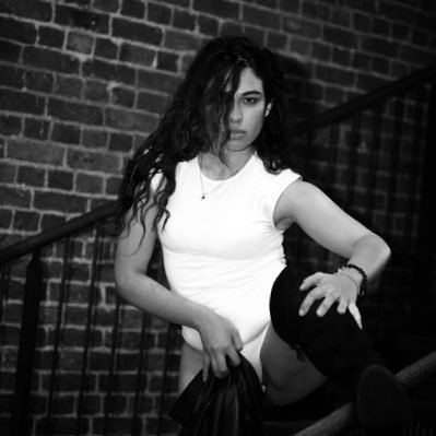 esthefani Villalobos Profile