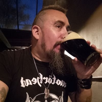 Doctor_rock6666's profile picture. Reseñas, recomendaciones, curiosidades del Rock y del Metal🤘🏻🎱🍻😎