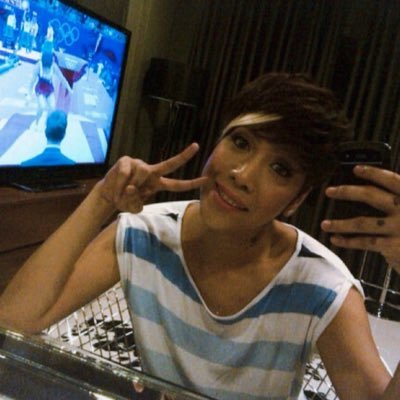 venusmarstu's profile picture. pink crayon