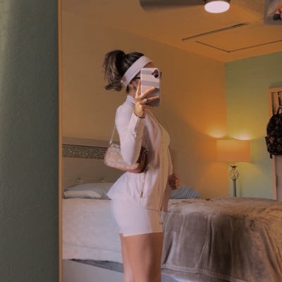 mia__1218's profile picture. ever evolving