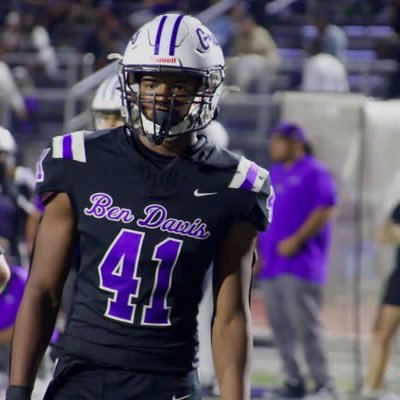 Isaiah70322045's profile picture. Class ‘28|Defensive end|6’2 188 lbs|Outside linebacker|Kicker|Punter|Text:317-506-2647