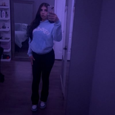 BRATZBARZ's profile picture. IG:Anissaats ✨ Rolling mami 👸🏻 ha$h mami 🍯