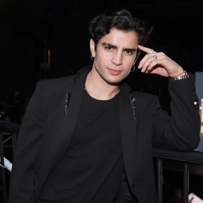 cristina97vh's profile picture. Fan de Aaron Mercury 🐱😈 ☿