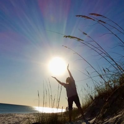 BravoKook's profile picture. Severely nauseous #TrustWomen #freepress 🌻💜💜🌈🌿 🌹✨🌎#HISTORY🐶#readbannedbooks