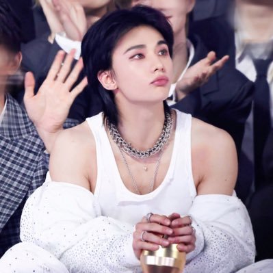 JinnieTaste's profile picture. ✩˚｡⋆ 𝒑𝒓𝒊𝒎𝒆𝒊𝒓𝒂 𝒉𝒚𝒖𝒏𝒋𝒊𝒏𝒂 𝒅𝒐 𝒎𝒖𝒏𝒅𝒐 ✩* 𝒗𝒊𝒖 𝒐 𝒔𝒌𝒛 ❥ 𝙊𝙩8 ✬ 𝒂𝒎𝒂𝒏𝒕𝒆 𝒅𝒆 𝒂𝒏𝒊𝒎𝒆𝒔 𝒆 𝒅𝒂𝒓𝒌 𝒓𝒐𝒎𝒂𝒏𝒄𝒆