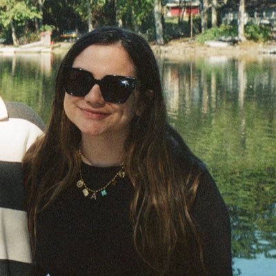 theeamanduhshow's profile picture. MIA to NYC