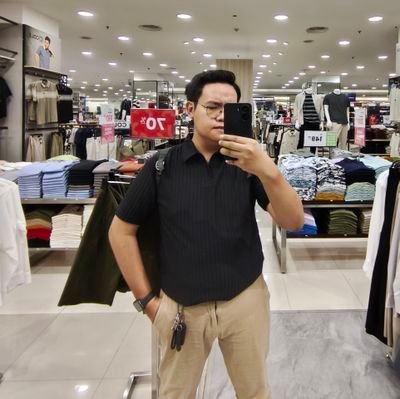 Vrggx's profile picture. ⬆️ • ESFP • 175/81 • Vampire Guy • Psychology Stud • The Virgo Who's Looking For His Partner