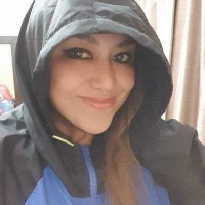 doctoraclaudia's profile picture. odio la politica 😒