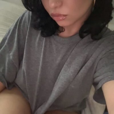 yungypsy's profile picture. 🍸