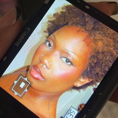 tse_omo's profile picture. a designer at heart