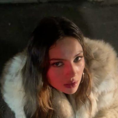 poiserenity's profile picture. just chilling and minding my own business