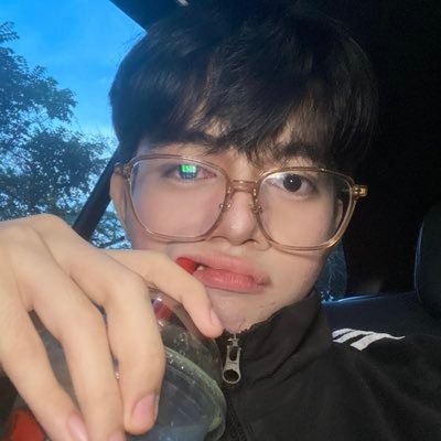 _ronastronaut_'s profile picture. 