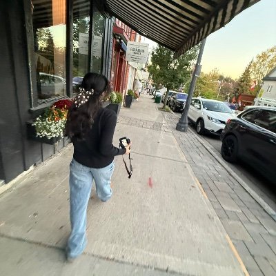 simra_muneer's profile picture. keepin things goin