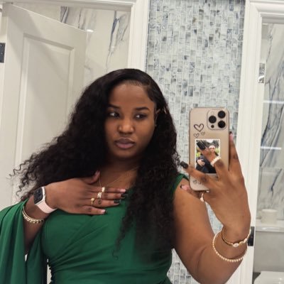 inn_dyyy's profile picture. CONTENT CREATOR|| Travel| Food| Theme-parks🤍🧚🏽‍♀️ Part-time comedian.