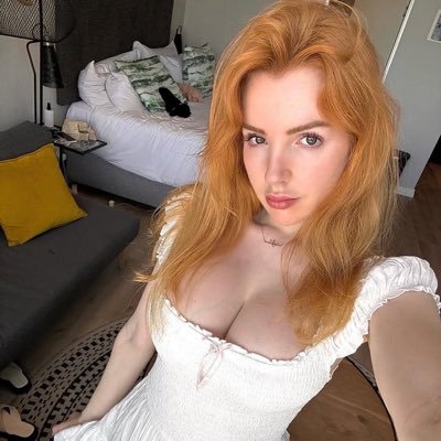 donnaa_shley25's profile picture. Isaiah 41:13 put god first on everything you do ✝️💝