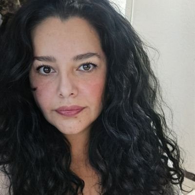 Brenn0505's profile picture. 𝕸á𝖘 𝖆𝖑𝖑á 𝖉𝖊𝖑 𝖒𝖎𝖊𝖉𝖔 𝖍𝖆𝖞 𝖚𝖓 𝖘𝖔𝖑 𝖕𝖗𝖊𝖈𝖎𝖔𝖘𝖔.

👩‍🍳 de profesión y con el alma.
Amor y respeto por 🐈🐕🤍
NO DM's 
Mi corazón a la IZQ