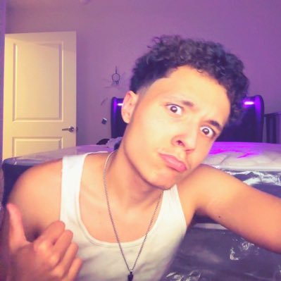 t1redblueboyyy's profile picture. Onlyfans link below ⬇️