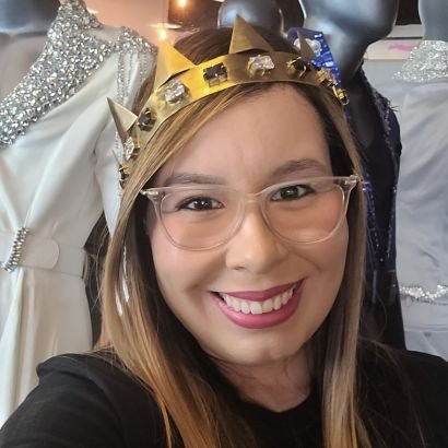 LeticiaOkimura's profile picture. 🦂♏♑♍

Fã do @luansantana  desde 2008 👑☄️