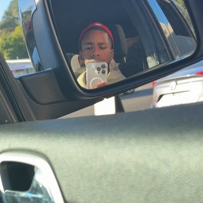 ReaIKJ's profile picture. 