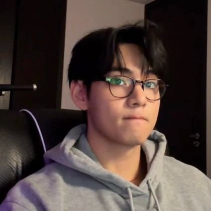 savytk's profile picture. fan account | taekook & ot7 | au writer | master thread:  https://t.co/KjlUTV2mmz