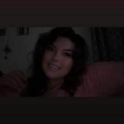 SouthernMomma98's profile picture. 27🫧♈︎☀️♏︎🌅♐︎🌖SAHM♥️JAW⚽️11.15.16🩵PBR🩰08.11.20🩷WIFE💍02.18.19🫶🏼Freelancer📸👩🏽‍🍳👩🏽‍🌾🪡🧶Bilingual🗣️🇺🇸🇲🇽Hot Tea/iced Coffee obsessed☕️🍵🧋