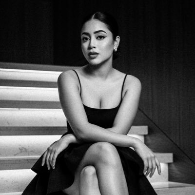 AdriRiveraPena's profile picture. Dios • 26 • Comunicadora, Magíster en Admin. Pública, animalista, feminista, izq progresista • ¡Hasta que la dignidad se haga costumbre! 💜💚 Guayaca 😎