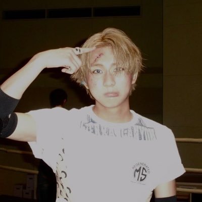 starwonni's profile picture. jungwon y yo cazando pokemitas