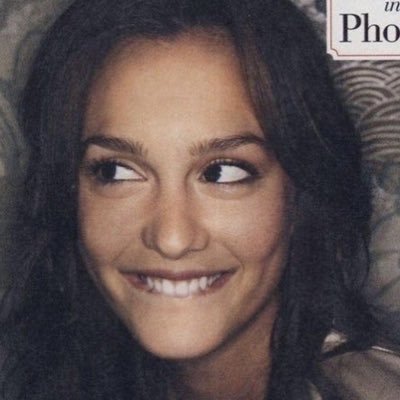 favproof's profile picture. i follow you deep sea