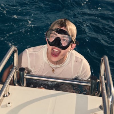 hamalj585's profile picture. 