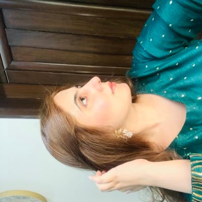 AminaKhadim's profile picture. Helu.