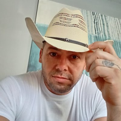 slyelevi9's profile picture. 