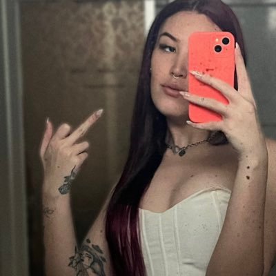 barbiecomp4u's profile picture. ginger girl w/ a big secret 🪄🧚 ig - petrabomb