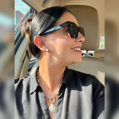 alvarezb_'s profile picture. Deberíamos cambiar la bio todos los días, yo ya no soy la misma de ayer ni mañana seré la misma de hoy… #SoyResiliente