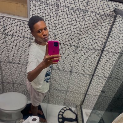 jhoaomartinss_'s profile picture. https://t.co/Wy9vZwsMPn