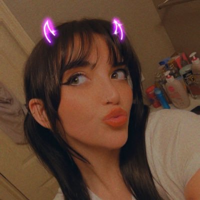 spoiltbratjade's profile picture. ♡ 𝕴 𝖔𝖓𝖑𝖞 𝖗𝖊𝖘𝖕𝖔𝖓𝖉 𝖙𝖔 𝖒𝖔𝖓𝖊𝖞 ♡ birthday 10/29 ♏︎⊹₊⟡