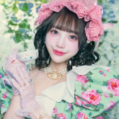 ChanmomoWitch's profile picture. バンもん！の青担当🎁✨ @bandjanaimon 💙常に宇宙と一つになって生きる🌌 推すだけで誰でも必ず幸運の軌道に乗せるパワーアイドル。あなた本来の魅力を目覚めさせて奇跡起こすのが特技🫶超♡最高人生を厚底で闊歩しています🔮✨箱根出身🐉⛩️歌、DJ、執筆、雑学、心理学😘💕