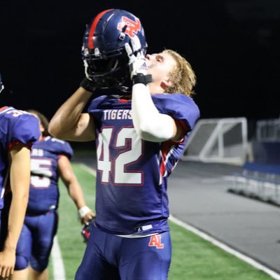 Payton_e08's profile picture. ✝️|ALHS 26’| LB | 6’2 | 200 | 3.3 GPA | #507-402-9944